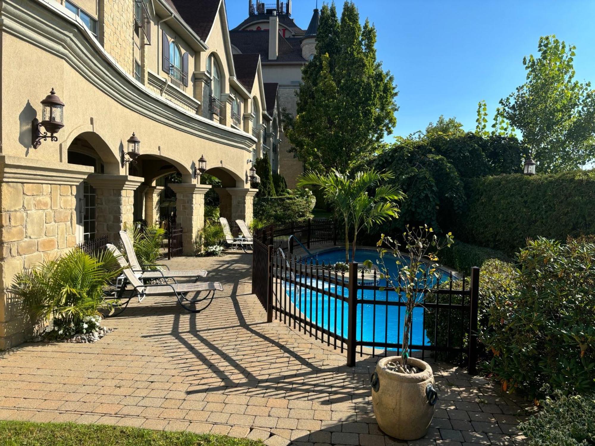 Le St-Martin Hotel & Suites Laval Zewnętrze zdjęcie