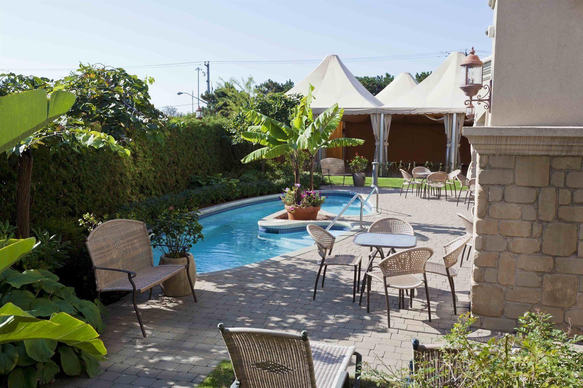 Le St-Martin Hotel & Suites Laval Zewnętrze zdjęcie